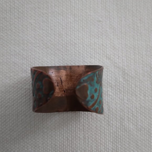COPPER PATINA RING WITH HEARTS AND FLOWERS - Picture 4 of 6